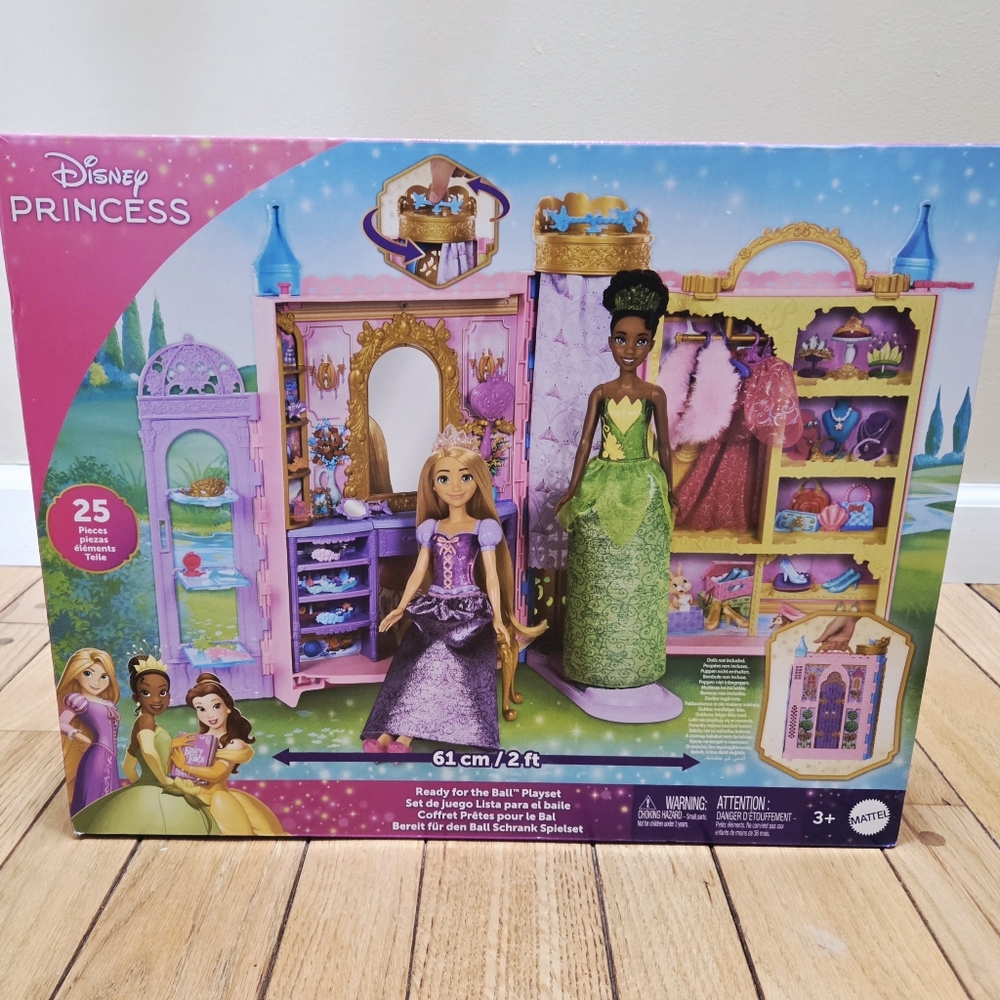 NEW Disney Princess Ready for the Ball Playset - Closet/Wardrobe & Accesories